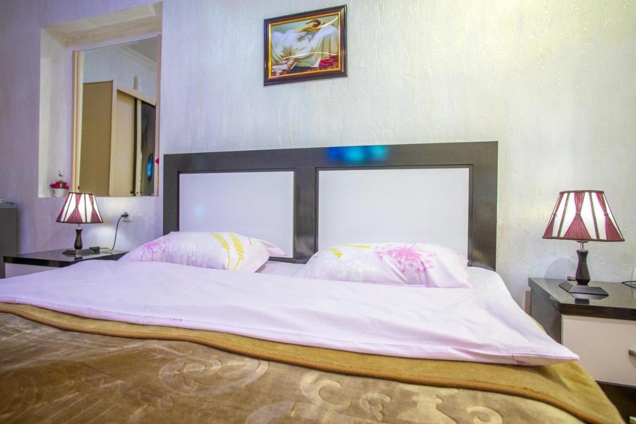 Hotel Mkudro 쿠타이시 외부 사진